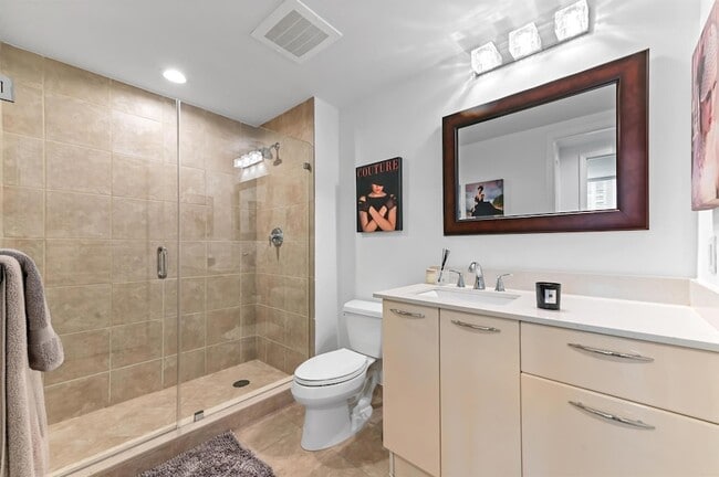 Building Photo - 350 SE 2nd St