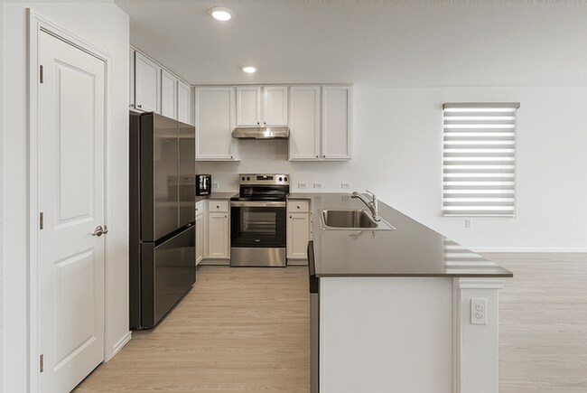 Building Photo - 514 Primrose Ln