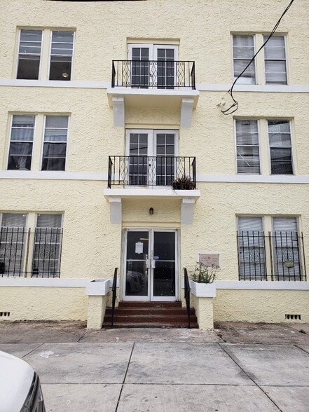 Walk up to building balconies off common areas - 2110 W Flagler St
