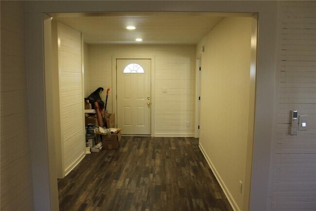 Building Photo - 11 Liberty St