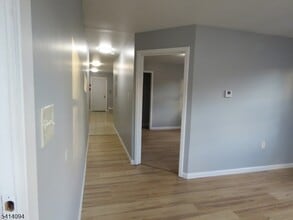 Building Photo - 768B State St