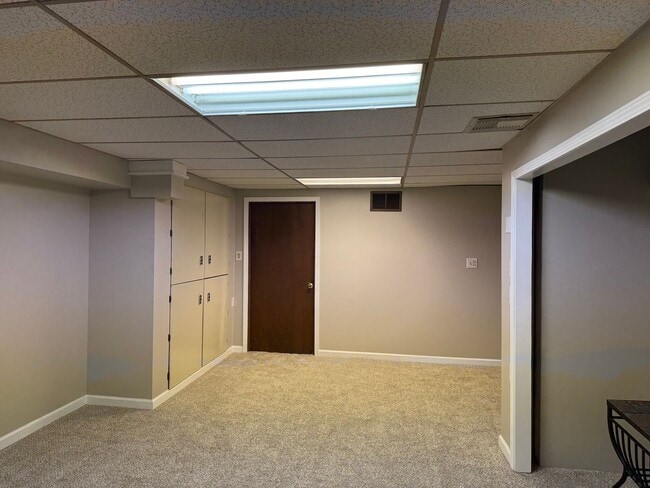 Building Photo - 901 4th Ave NE