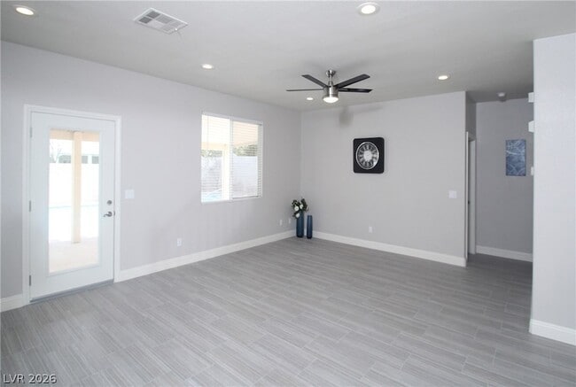 Building Photo - 268 Single Petal St