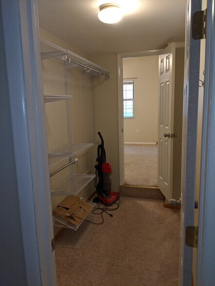 Walk through closet with small window - 2568A Grouse Ridge