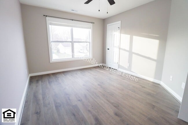 Building Photo - $500 off first months rent! 4 bedroom now ...