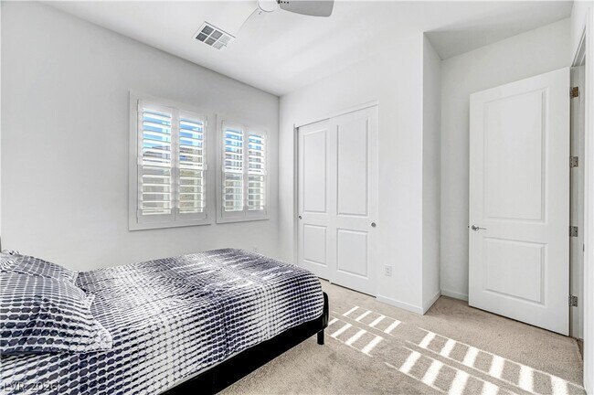 Building Photo - 10362 Vista Argento Ave