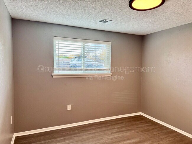 Building Photo - 16259 W 10th Ave