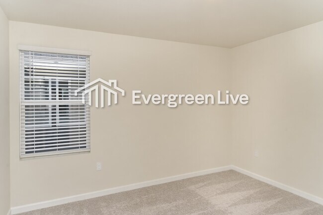 Building Photo - 169 Snowdrop Ave