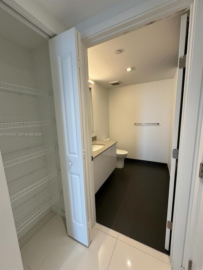 Building Photo - 1600 NE 1st Ave