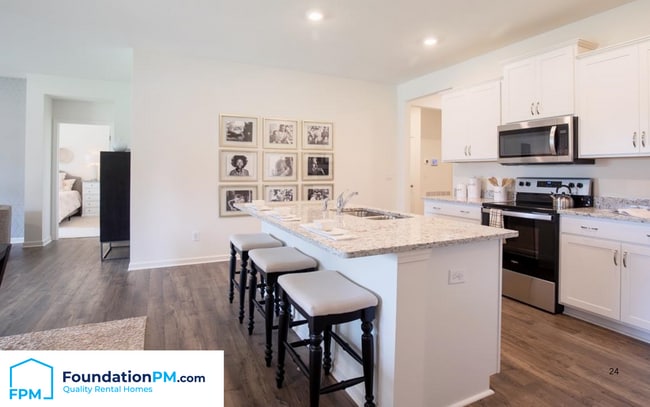 Building Photo - 7911 Hickory Meadow Rd