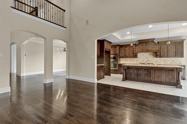 Building Photo - 425 El Camino Dr