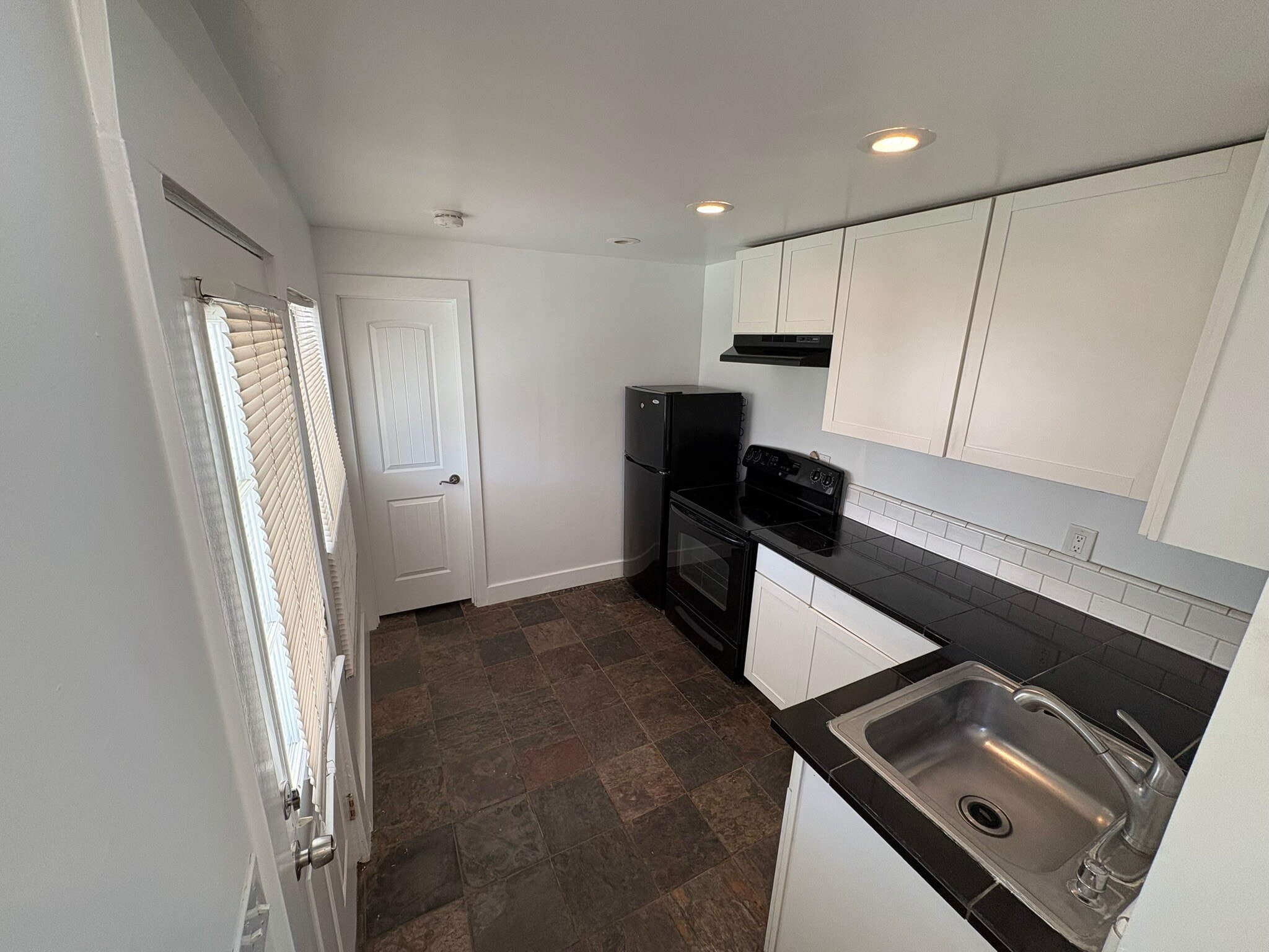 Building Photo - 1740 Whitefield Rd