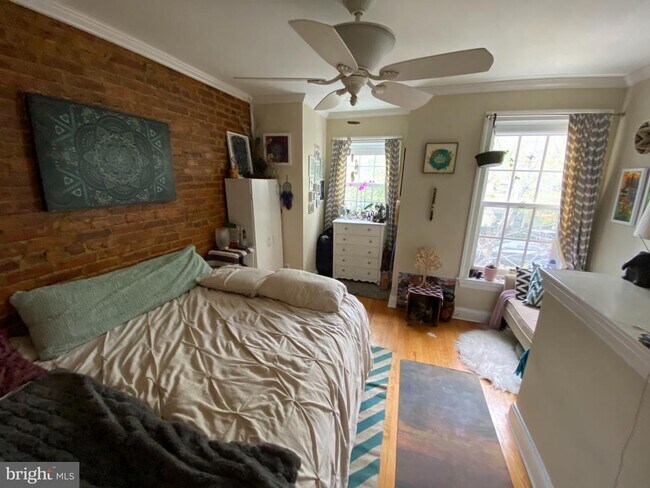 Building Photo - 2128 10th St NW