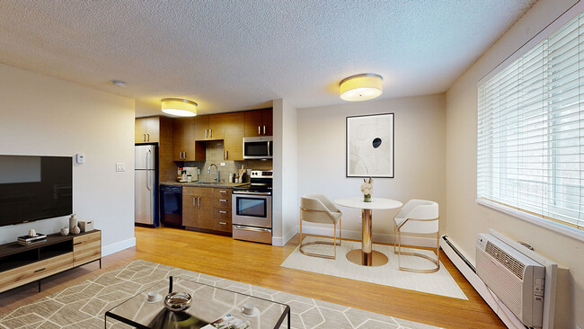 Building Photo - 1202 Logan