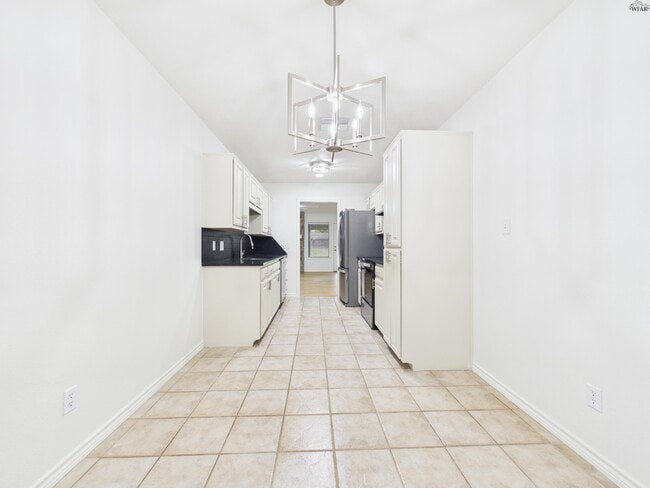 Building Photo - 5213 Air Force Dr