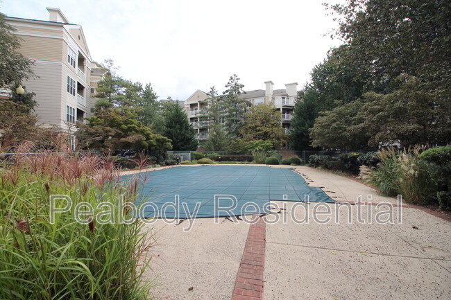 Building Photo - 12913 Alton Square