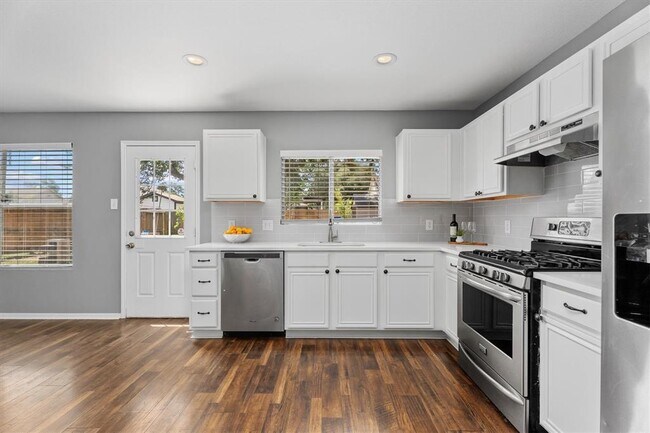 Building Photo - 7322 Foxbrook Dr