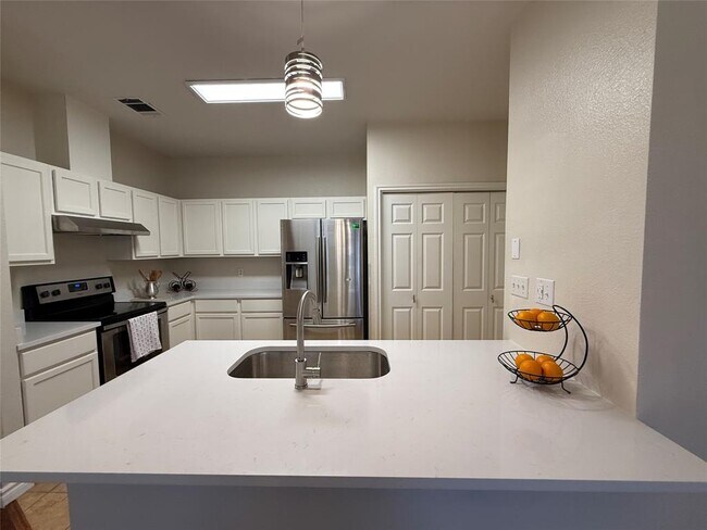 Building Photo - 8703 Weiser Dr