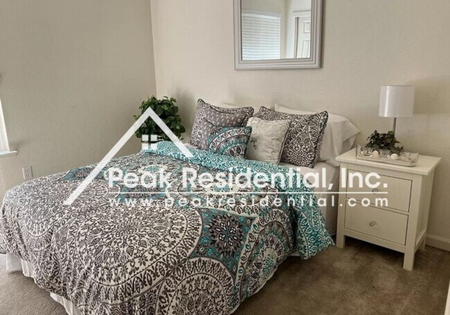 Building Photo - Spacious Elk Grove 4bd/2ba Home with 2 Car...