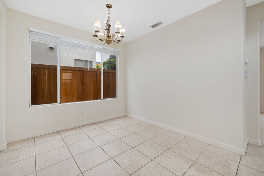 Building Photo - 11161 Pacemont Ln