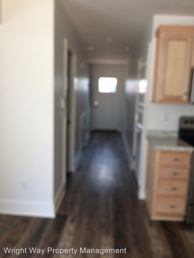 Building Photo - 1138 Kenton St