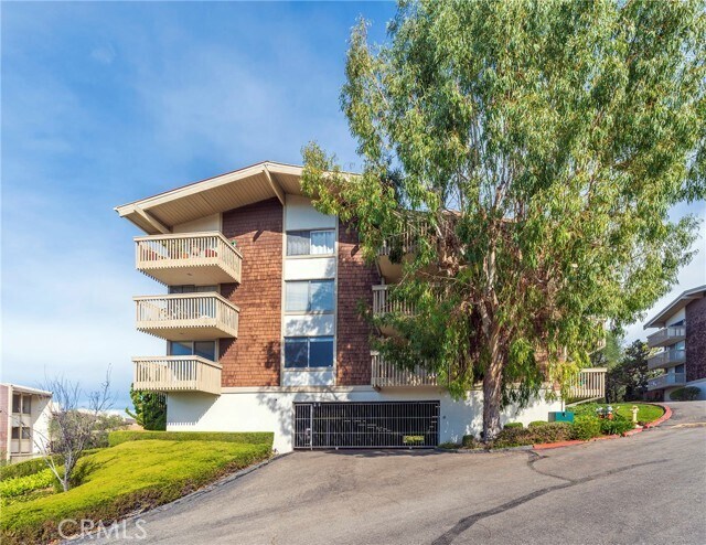 Building Photo - 6542 Ocean Crest Dr