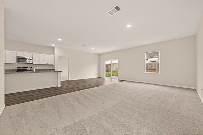 Building Photo - 31334 Gayle Prairie Oaks St