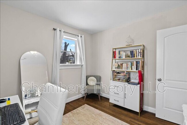 Building Photo - 12204 Bond St