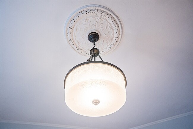 Building Photo - 18 Whittier St