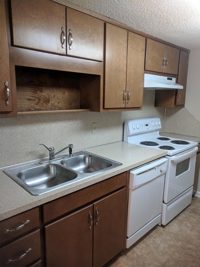 Building Photo - 3807 Pembrook Ct