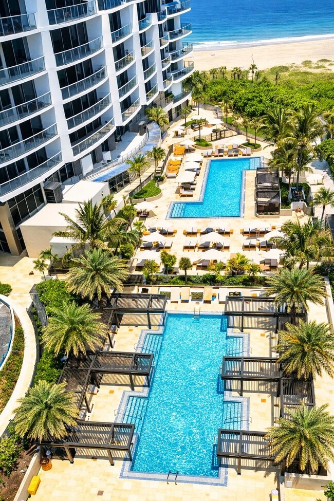 Building Photo - 3100 N Ocean Dr