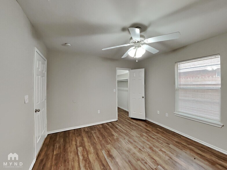 Building Photo - 516 N Brentwood Ave