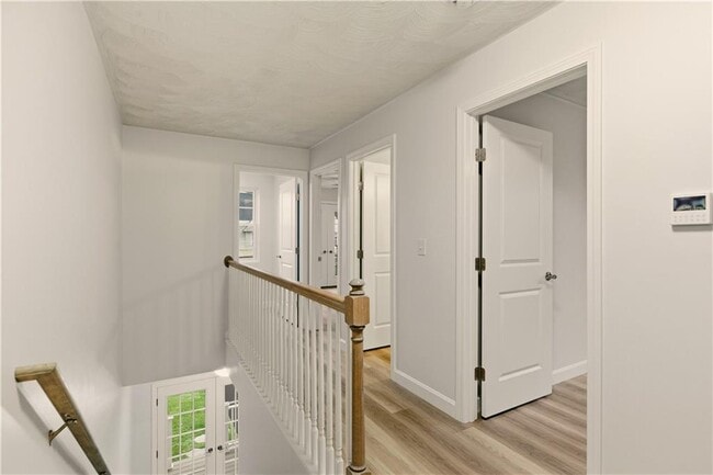 Building Photo - 47 Windsor Rd