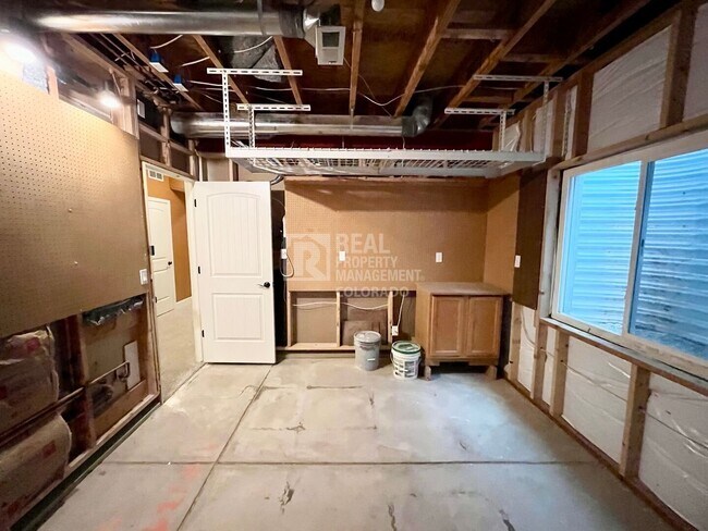 Building Photo - 6305 Walnut Grove St