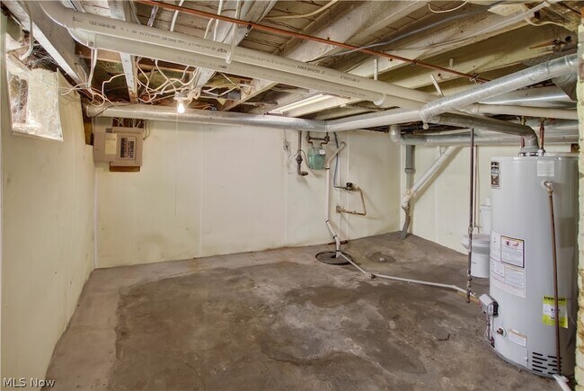 Building Photo - 127 4th St