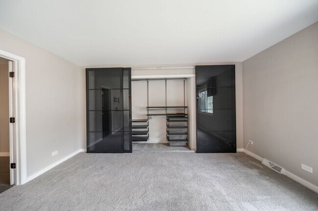 Building Photo - 309 Starling Ct
