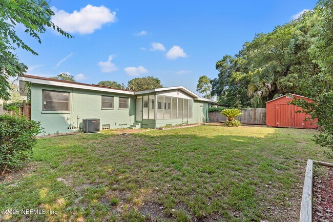 Building Photo - 6235 Fordham Cir E
