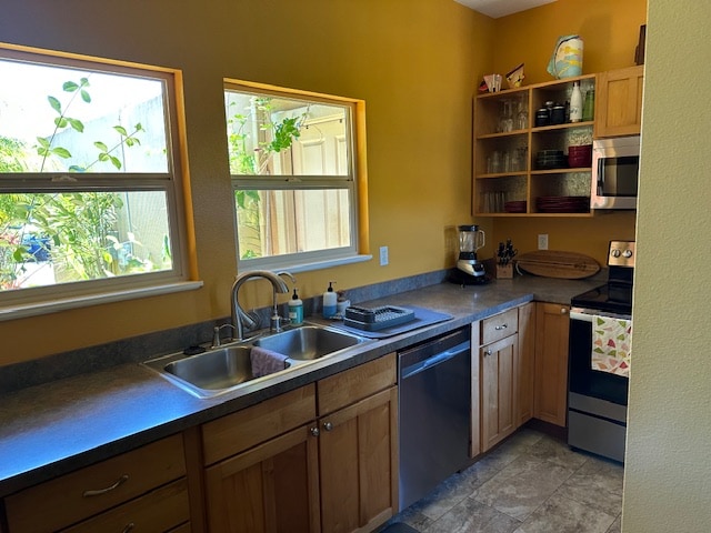 Building Photo - 35 Hoku Pl