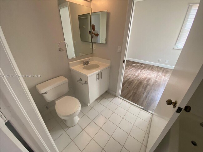 Building Photo - 1575 Veracruz Ln