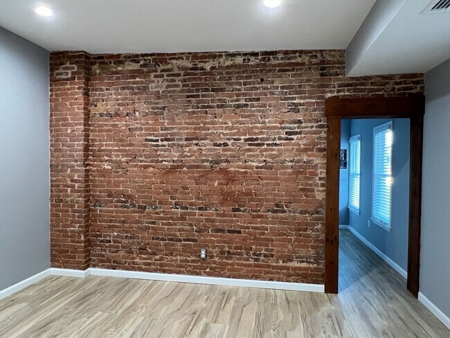 Building Photo - 415-417 Chestnut