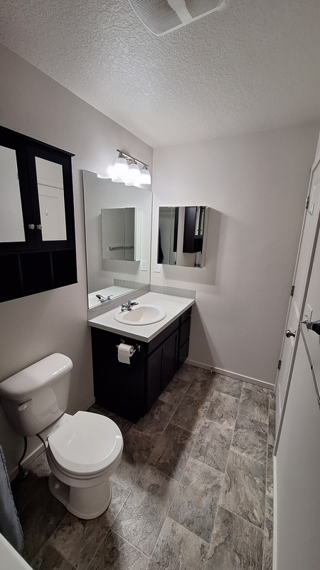 Building Photo - 11708 NE 23rd St