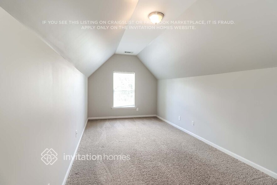 Building Photo - 13207 Rebecca Run Dr