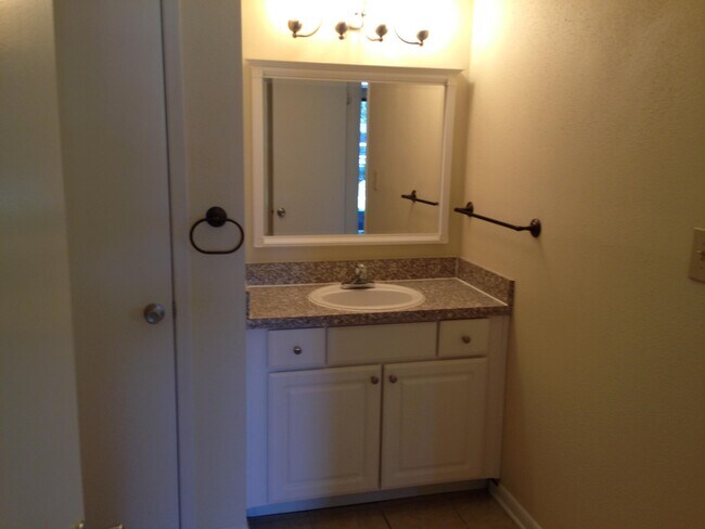 Building Photo - 3595 Sable Palm Ln