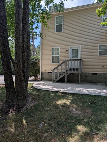 Building Photo - 2035 Schieffelin Rd