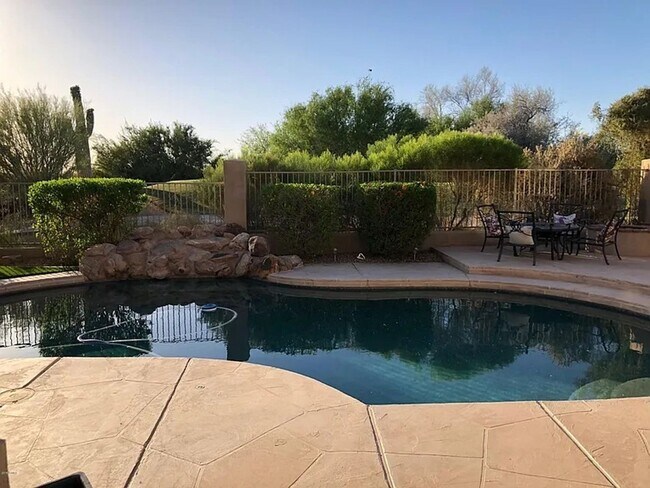 Building Photo - Stunning 4BR House in Cave Creek