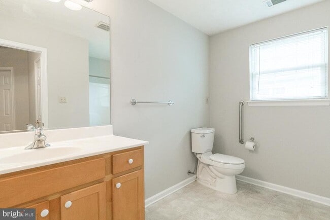 Building Photo - 106 Butterscotch Ct