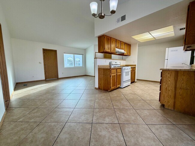 Building Photo - Single family home in Henderson