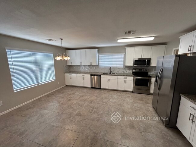 Building Photo - 16205 S 17th Dr