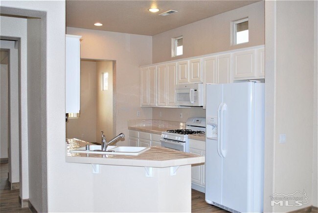 Building Photo - 2720 Arrow Smith Dr