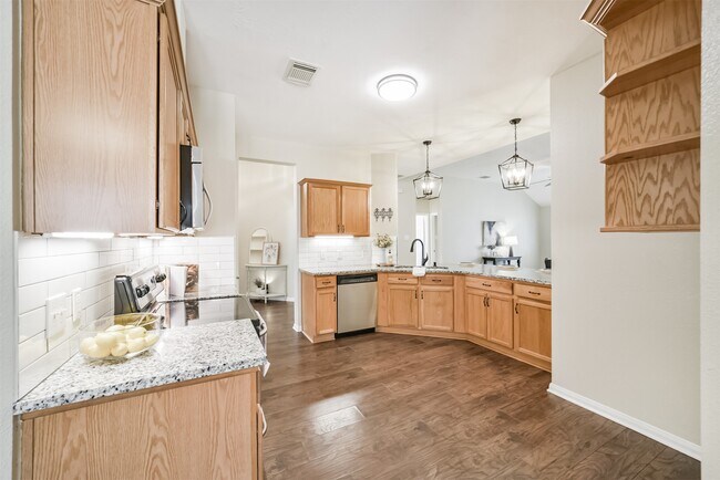 Building Photo - 22015 Falvel Dr